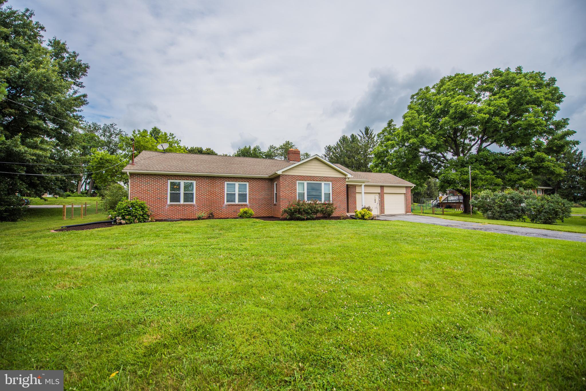 SUMMIT POINT - Residential