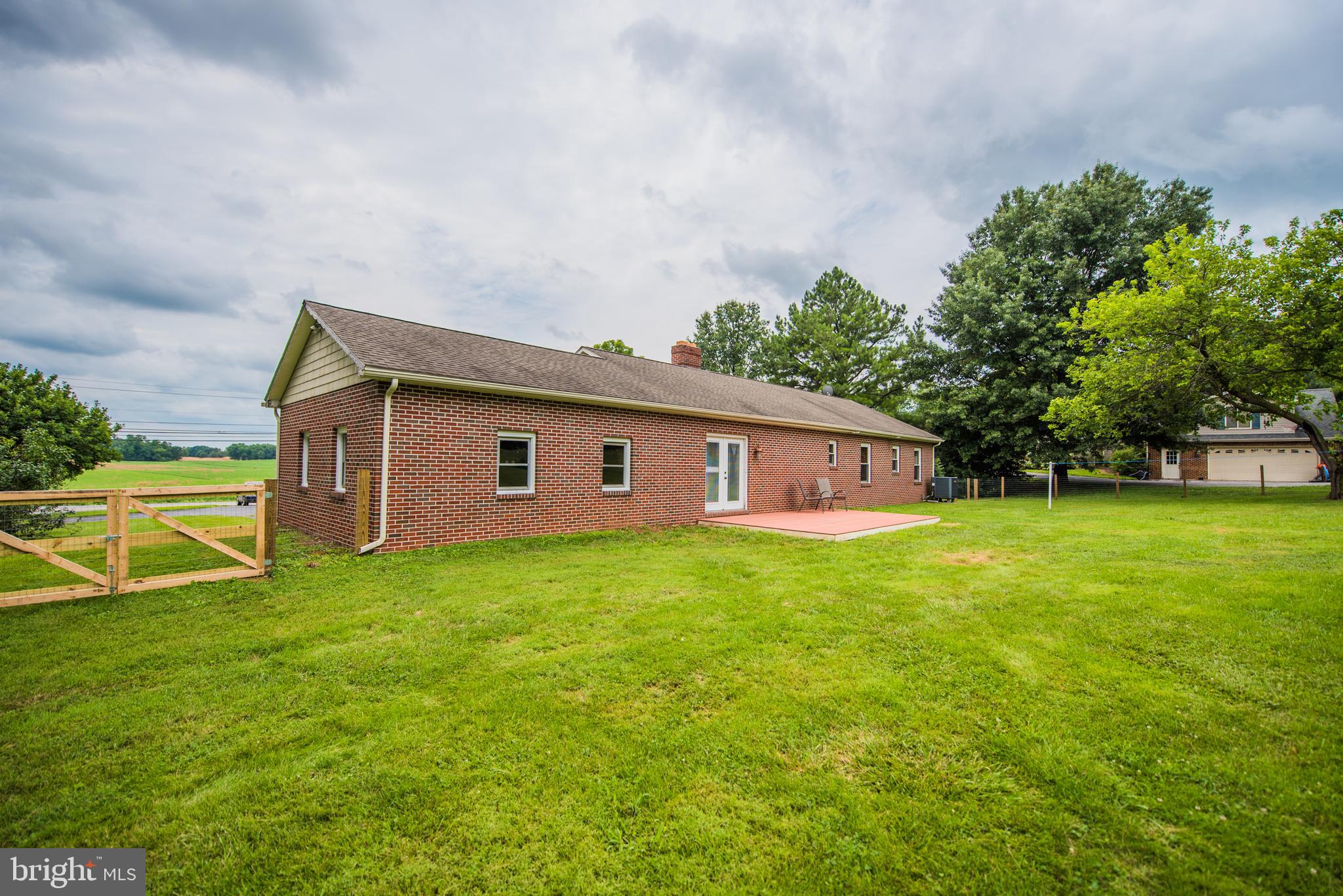 SUMMIT POINT - Residential