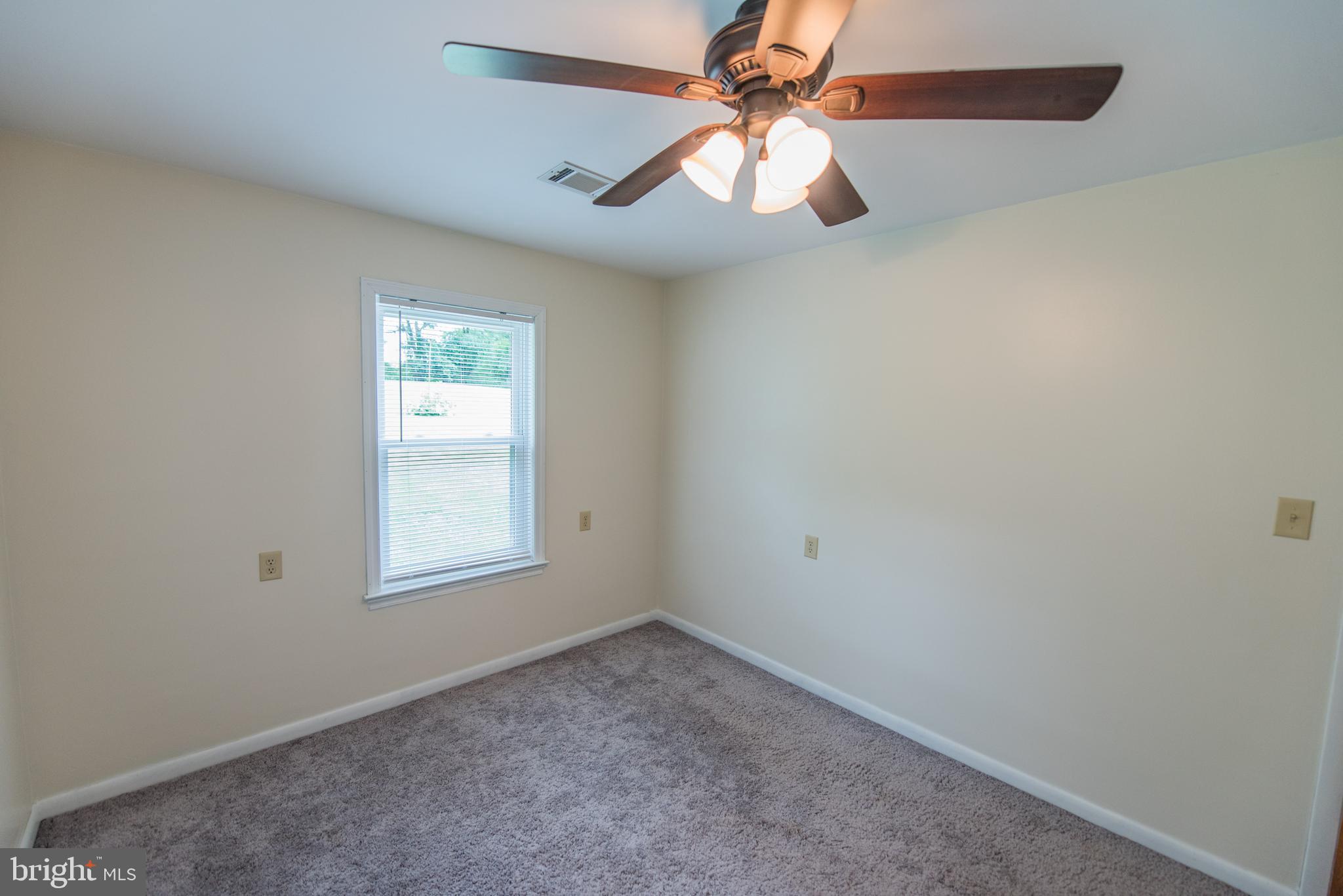 SUMMIT POINT - Residential