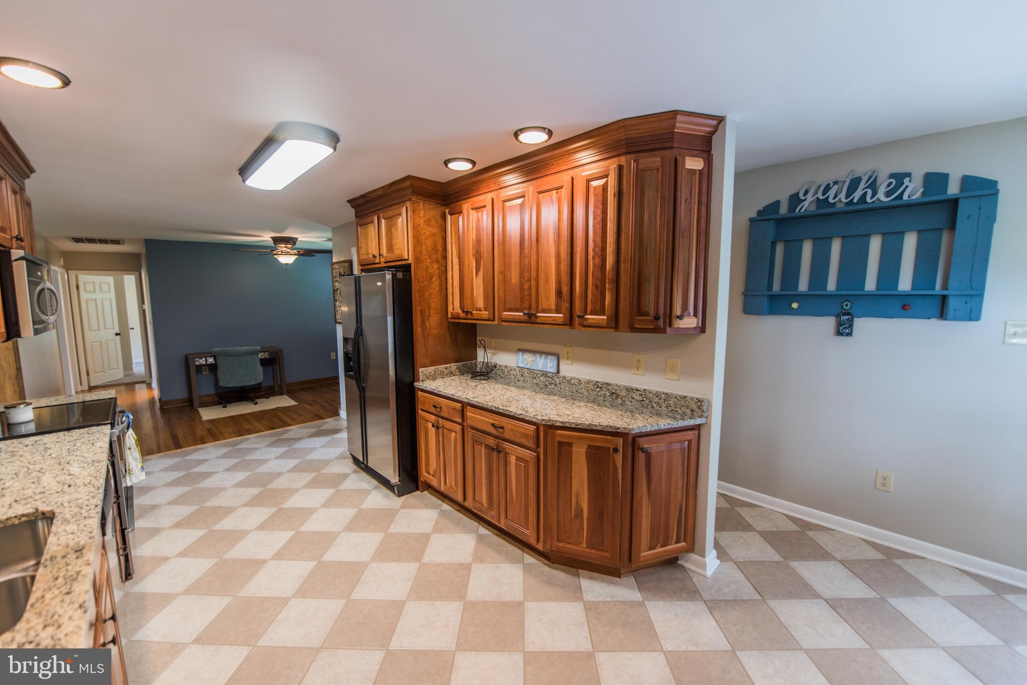 SUMMIT POINT - Residential