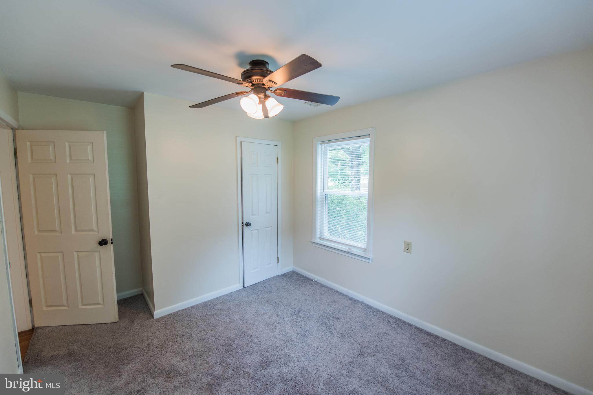 SUMMIT POINT - Residential