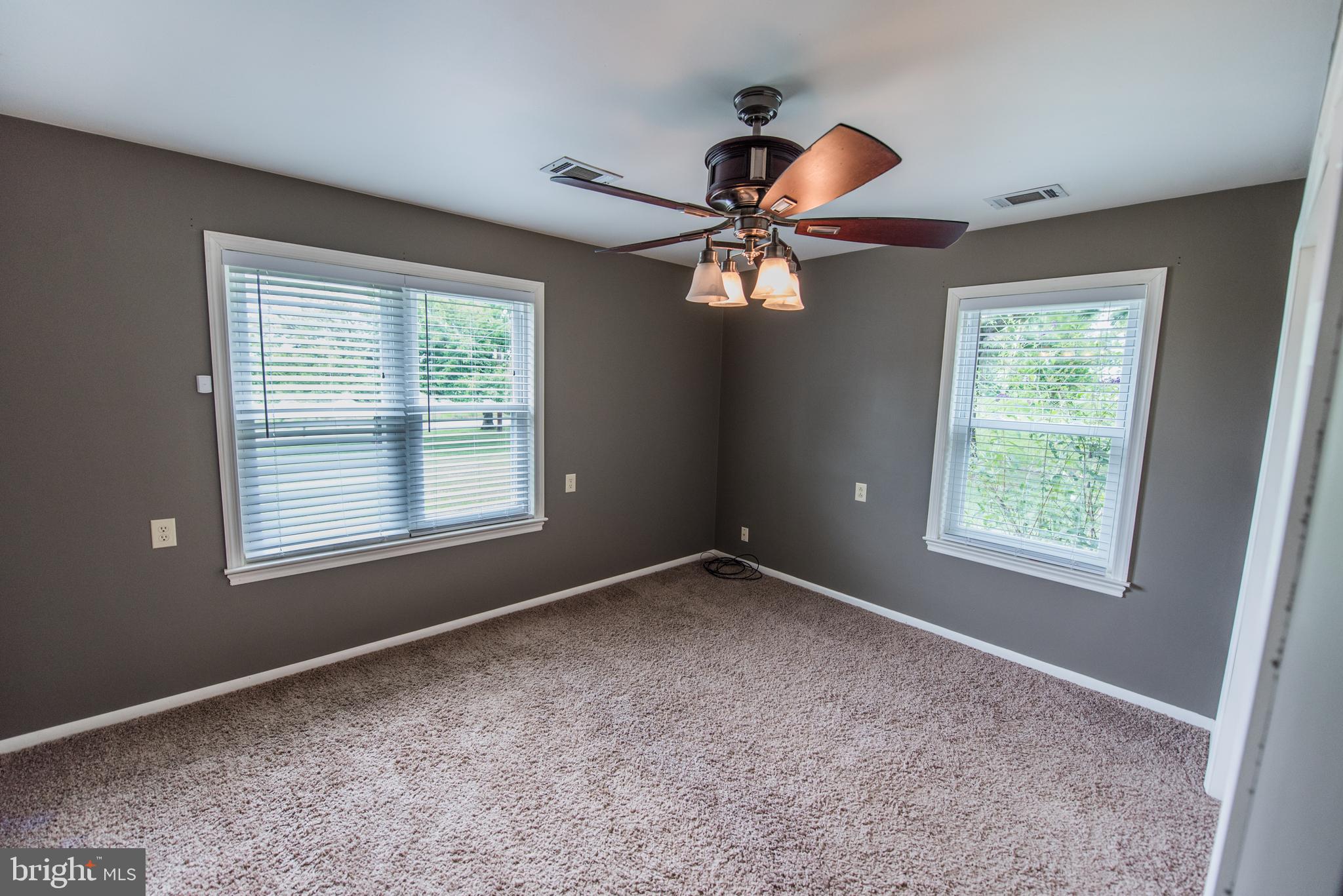 SUMMIT POINT - Residential