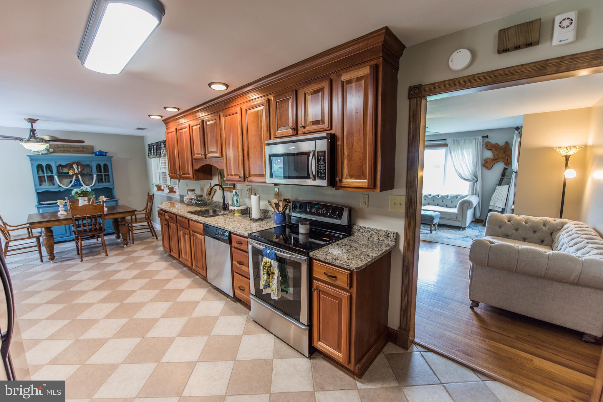 SUMMIT POINT - Residential