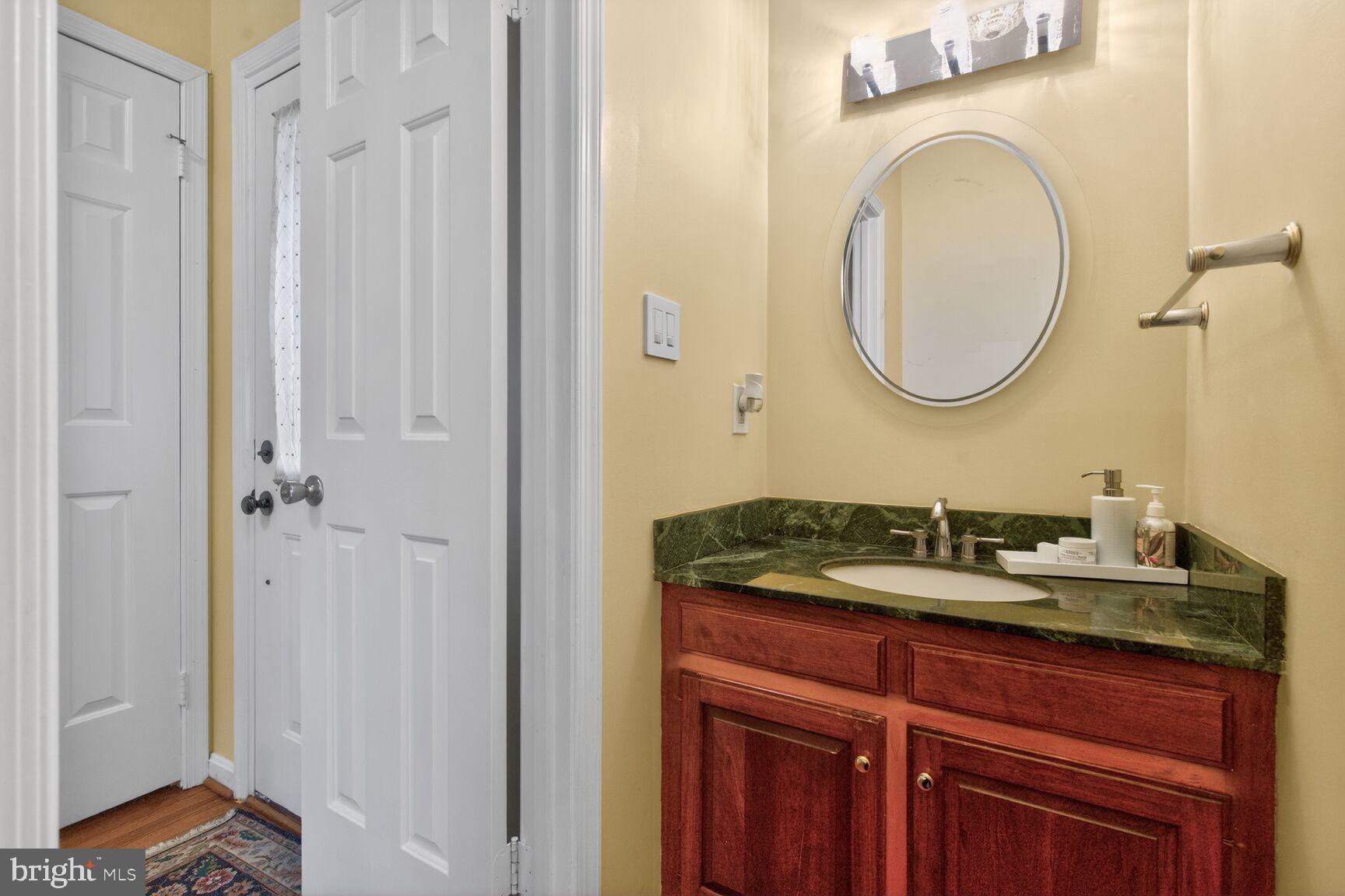 POTOMAC OUTSIDE - Residential