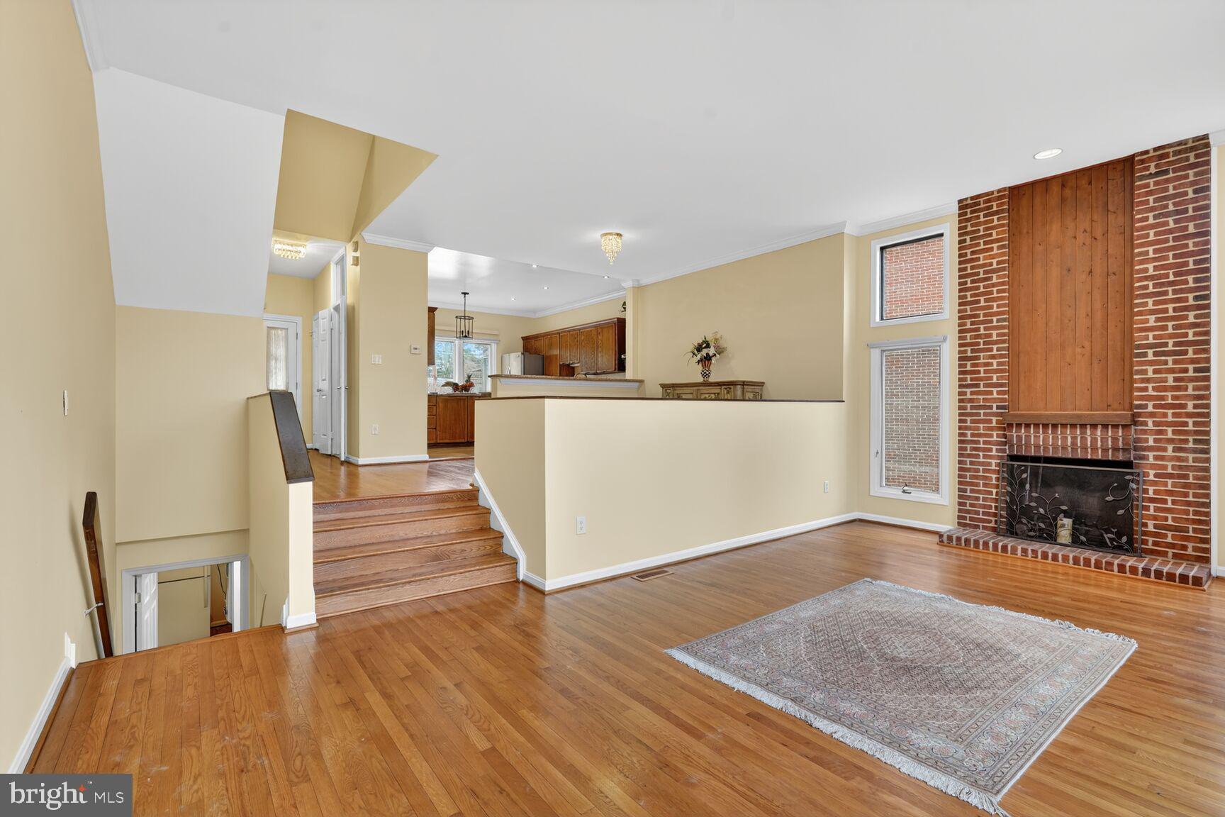 POTOMAC OUTSIDE - Residential