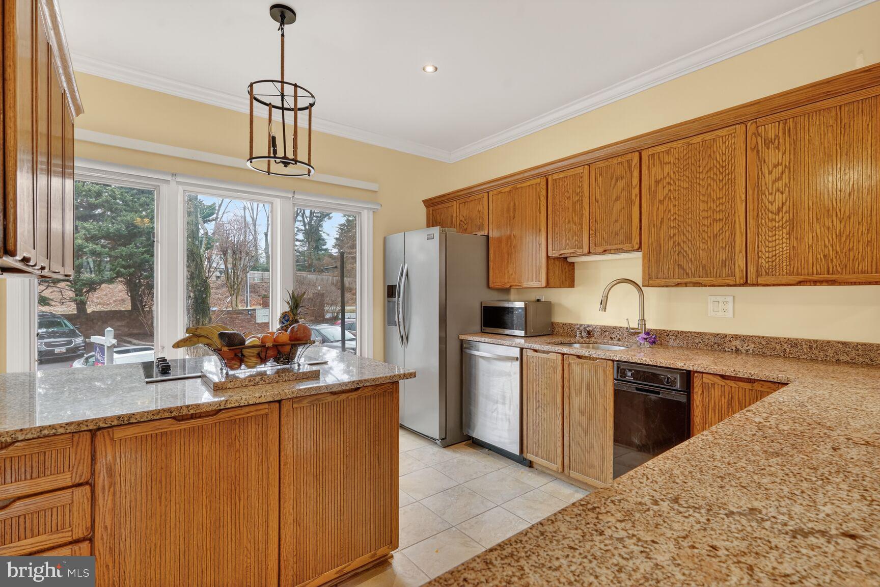 POTOMAC OUTSIDE - Residential