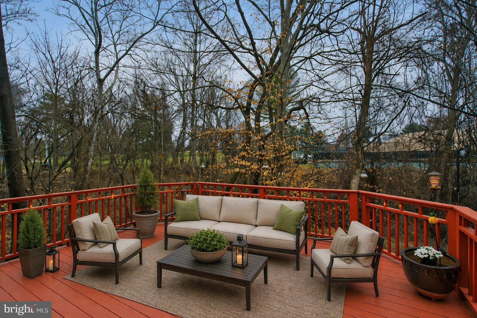 POTOMAC OUTSIDE - Residential