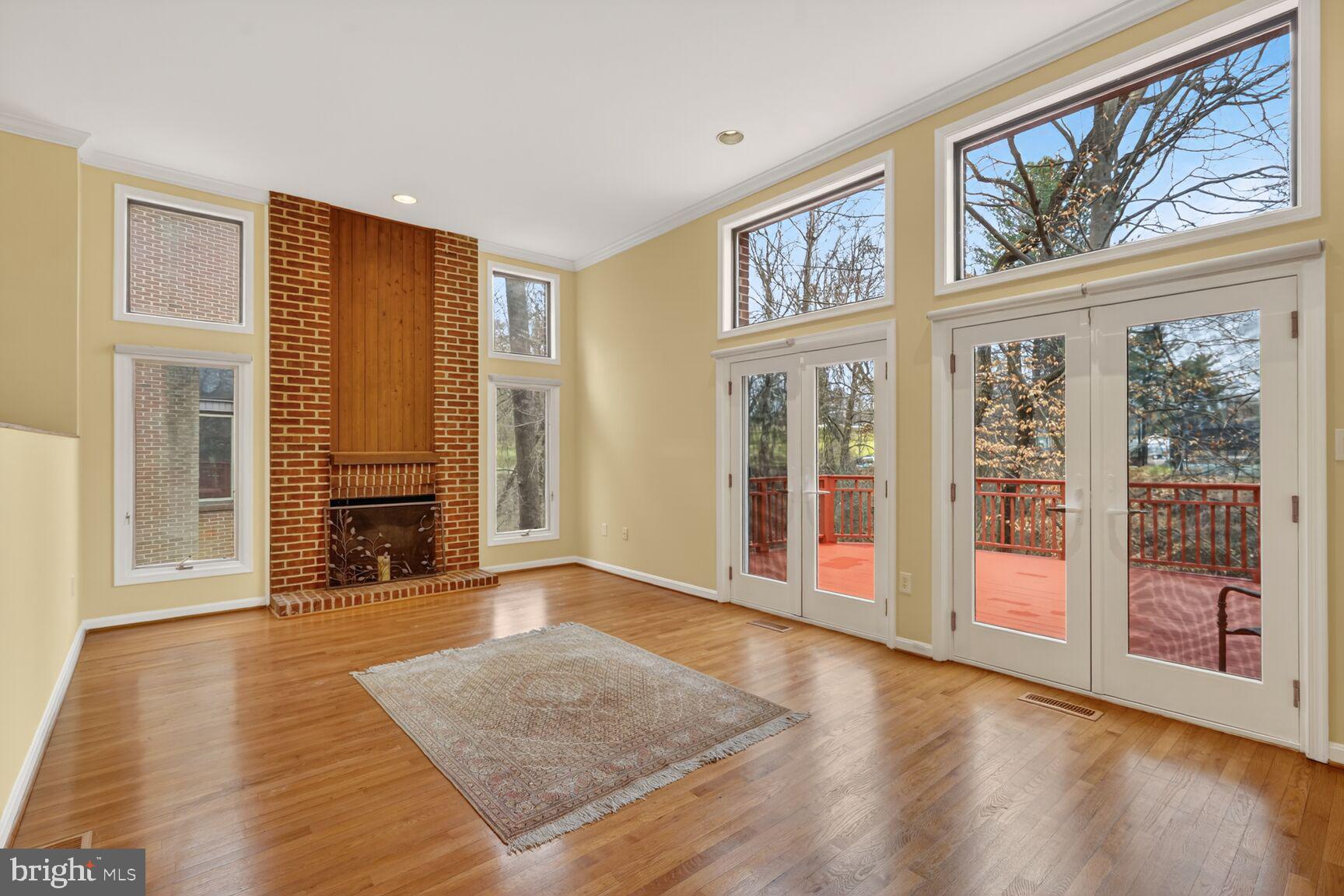 POTOMAC OUTSIDE - Residential