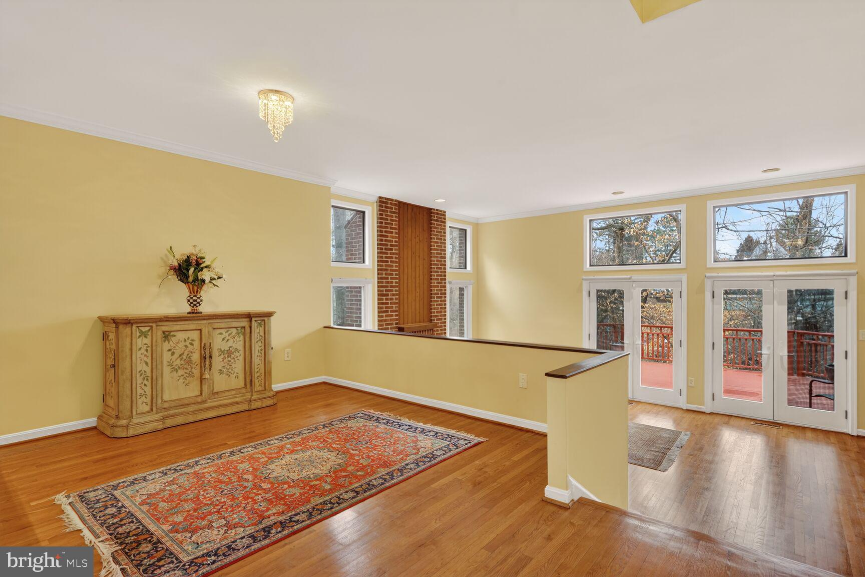 POTOMAC OUTSIDE - Residential