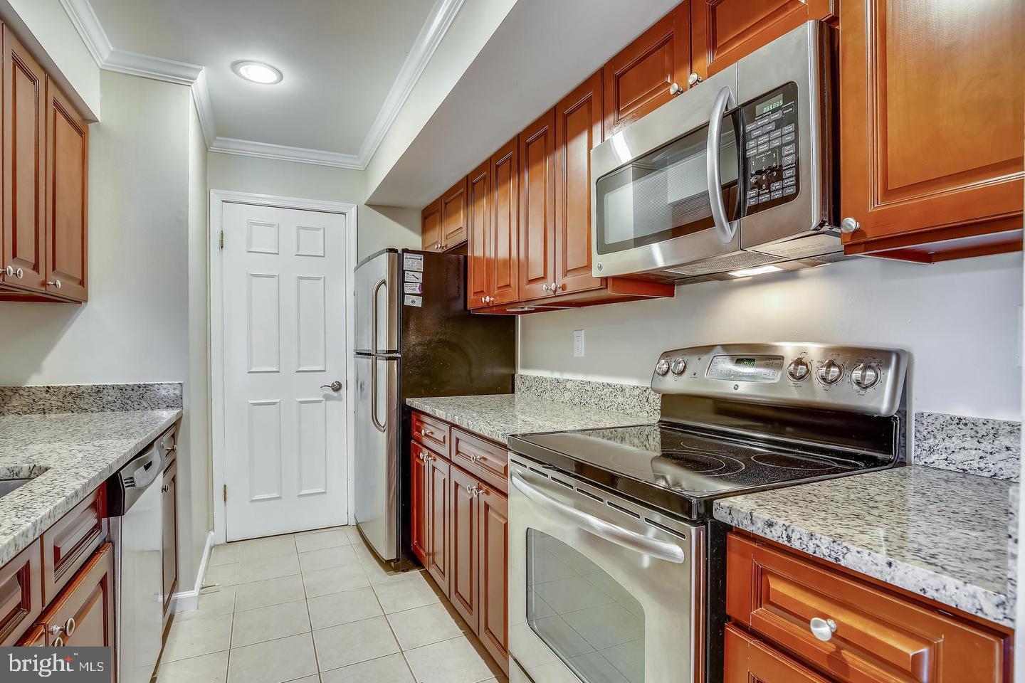 TREVOR HOUSE - Residential Lease