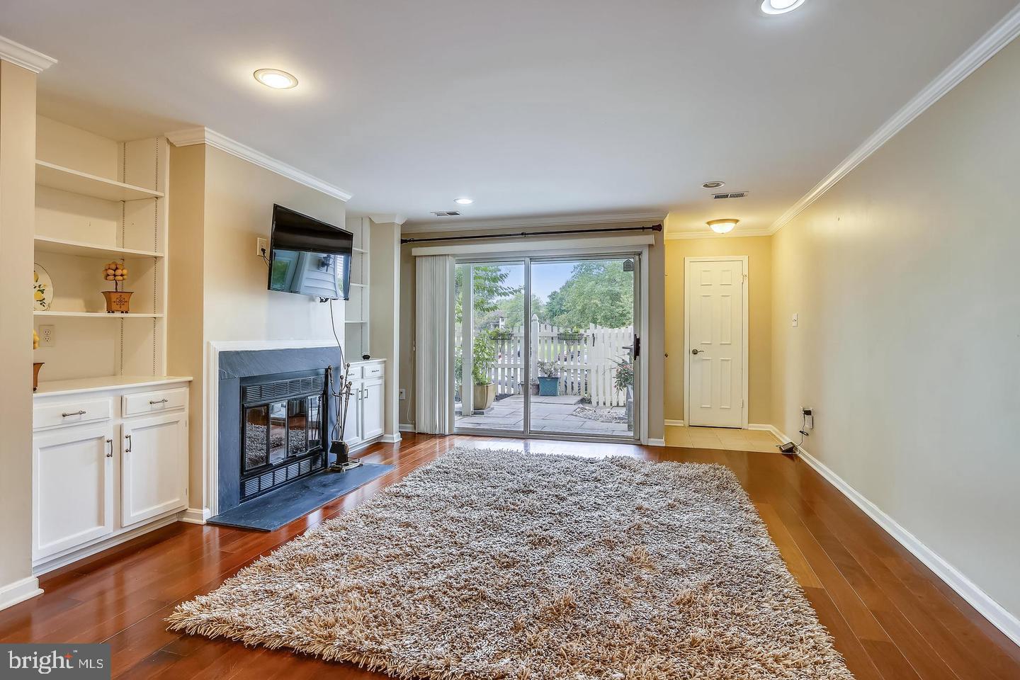 TREVOR HOUSE - Residential Lease