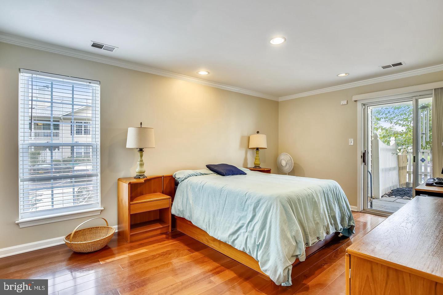 TREVOR HOUSE - Residential Lease