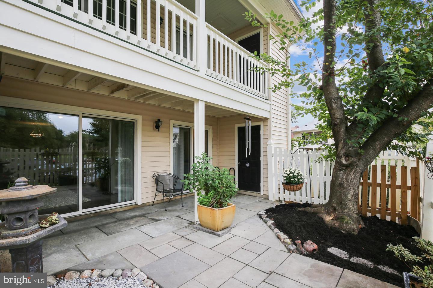 TREVOR HOUSE - Residential Lease