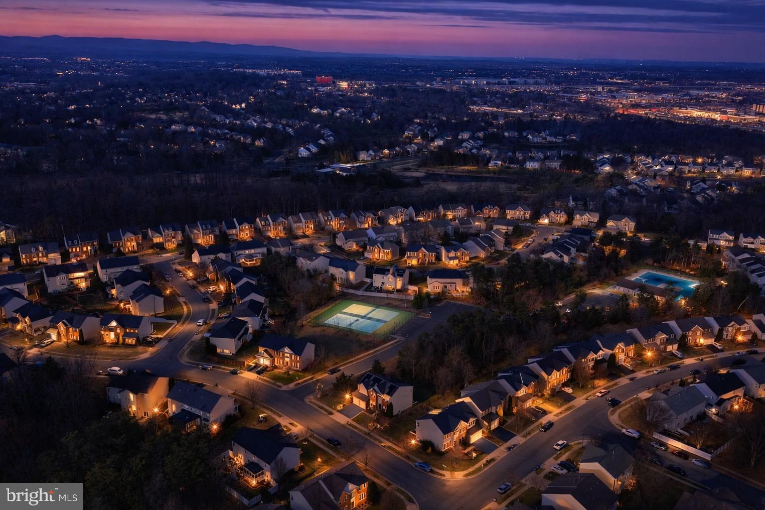 BROAD RUN OAKS - Residential