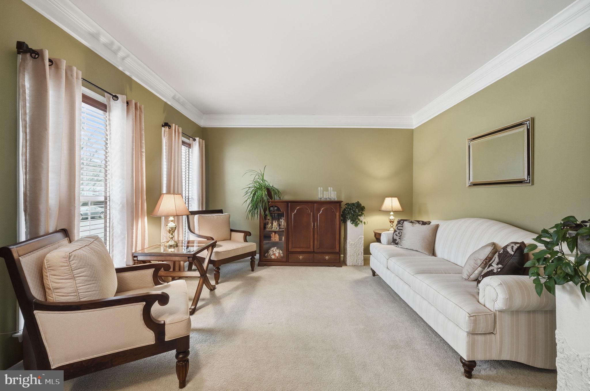 BROAD RUN OAKS - Residential