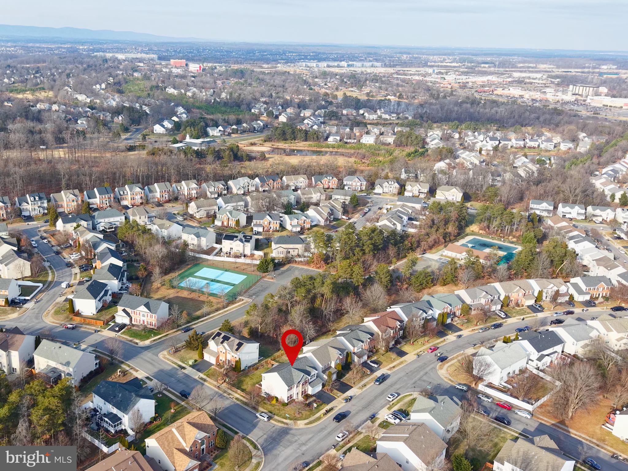 BROAD RUN OAKS - Residential