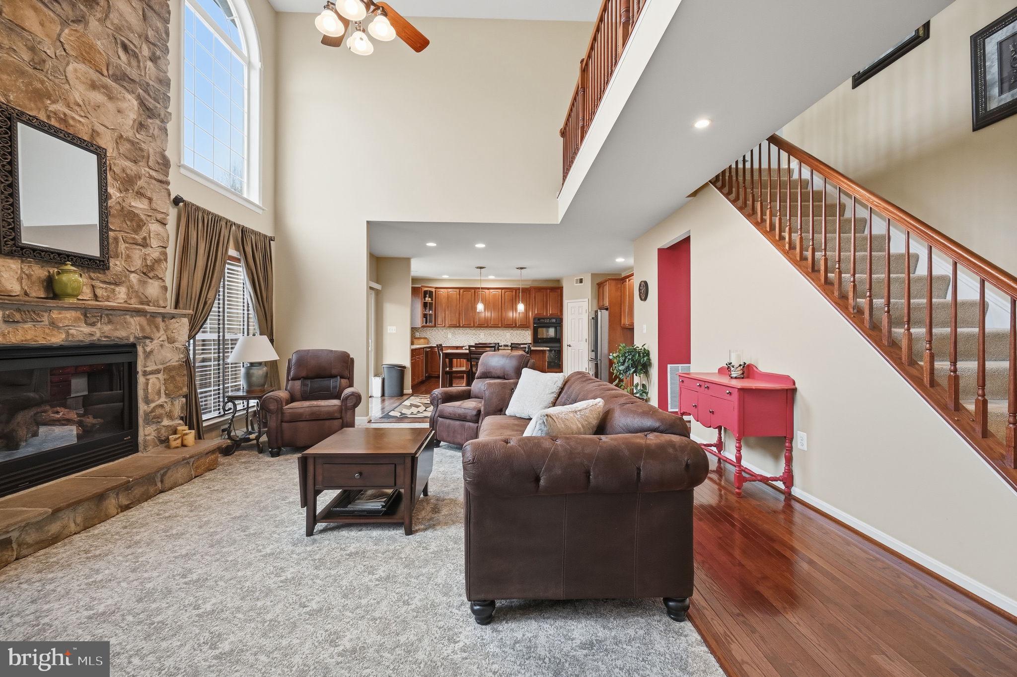 BROAD RUN OAKS - Residential