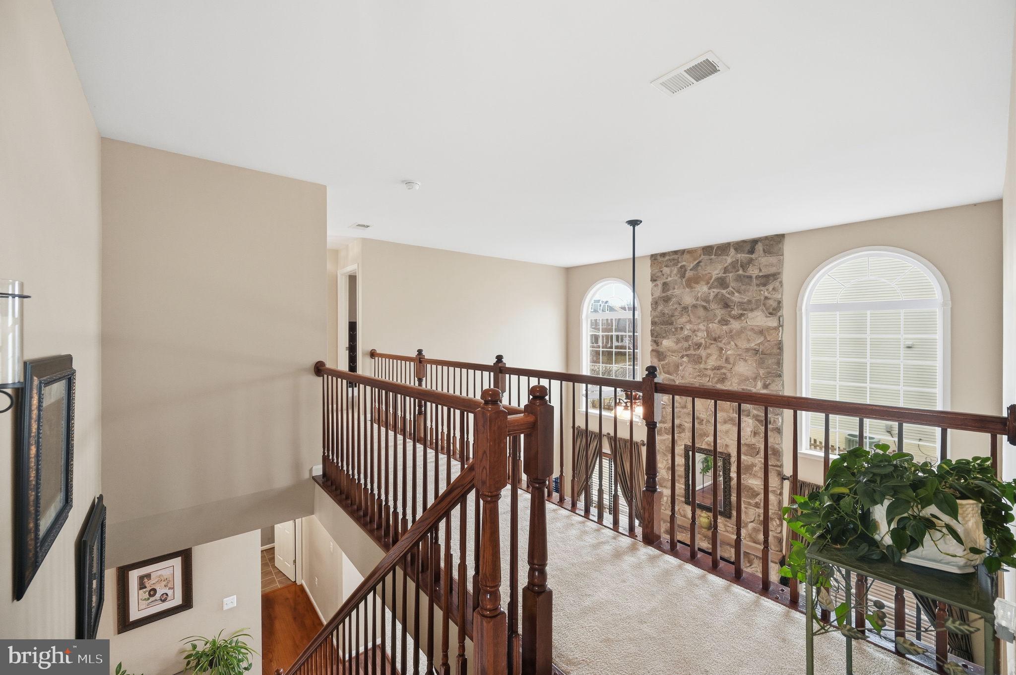 BROAD RUN OAKS - Residential