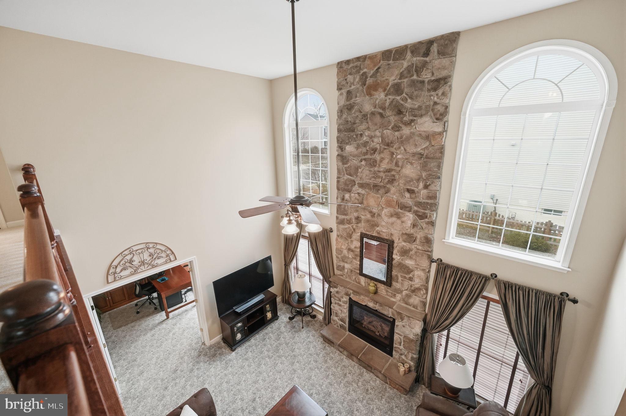 BROAD RUN OAKS - Residential