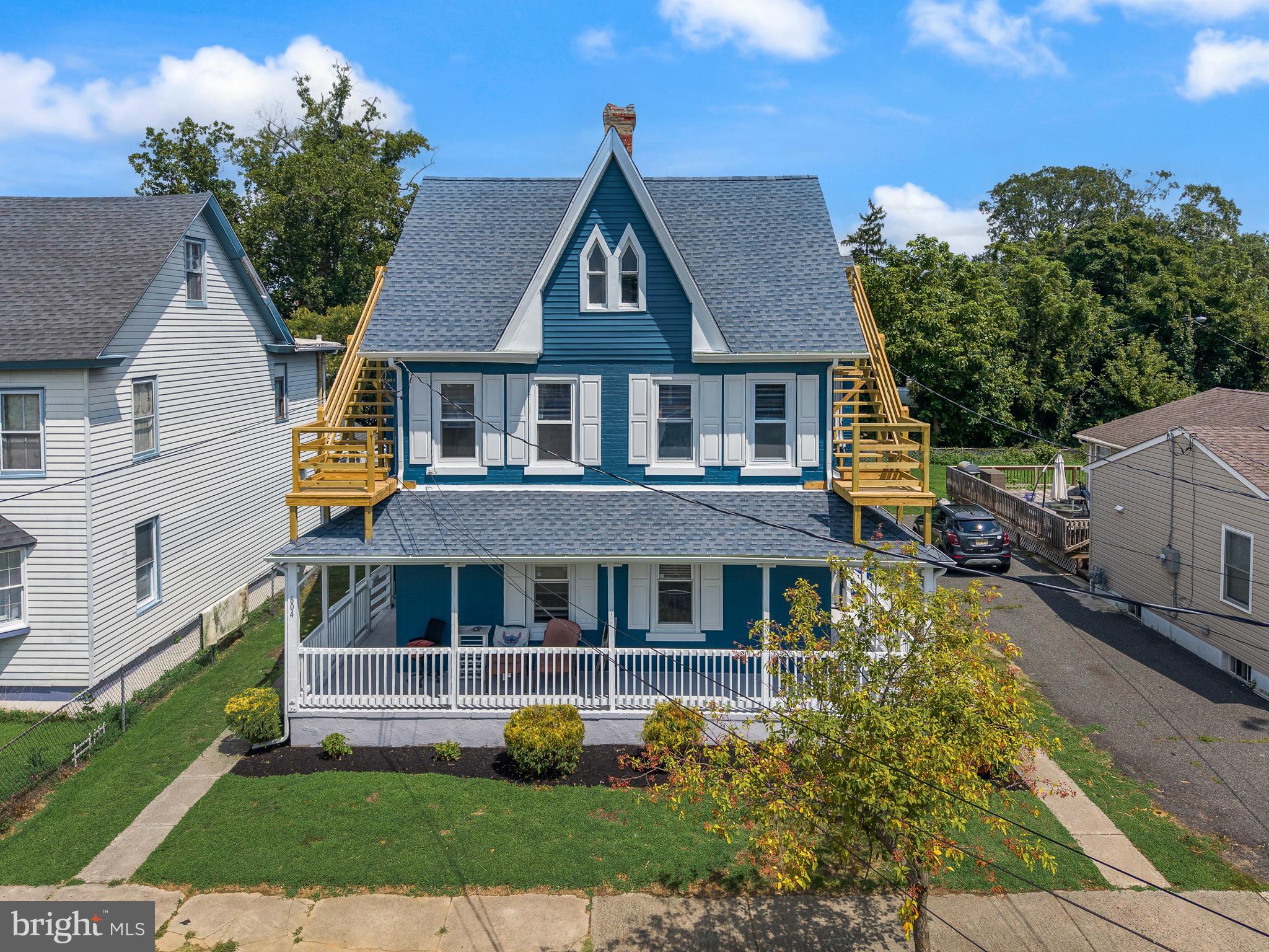 606 E MULBERRY STREET