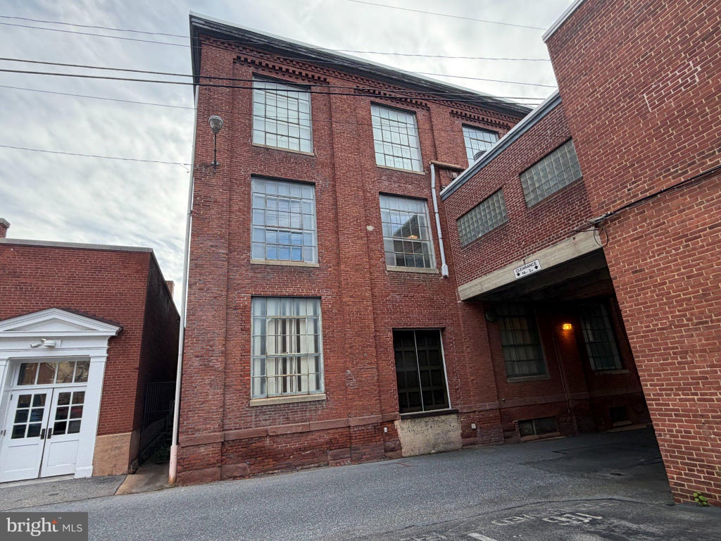 Photo of 131 E Grant Street, LANCASTER, PA 17602 (MLS # PALA2097786)