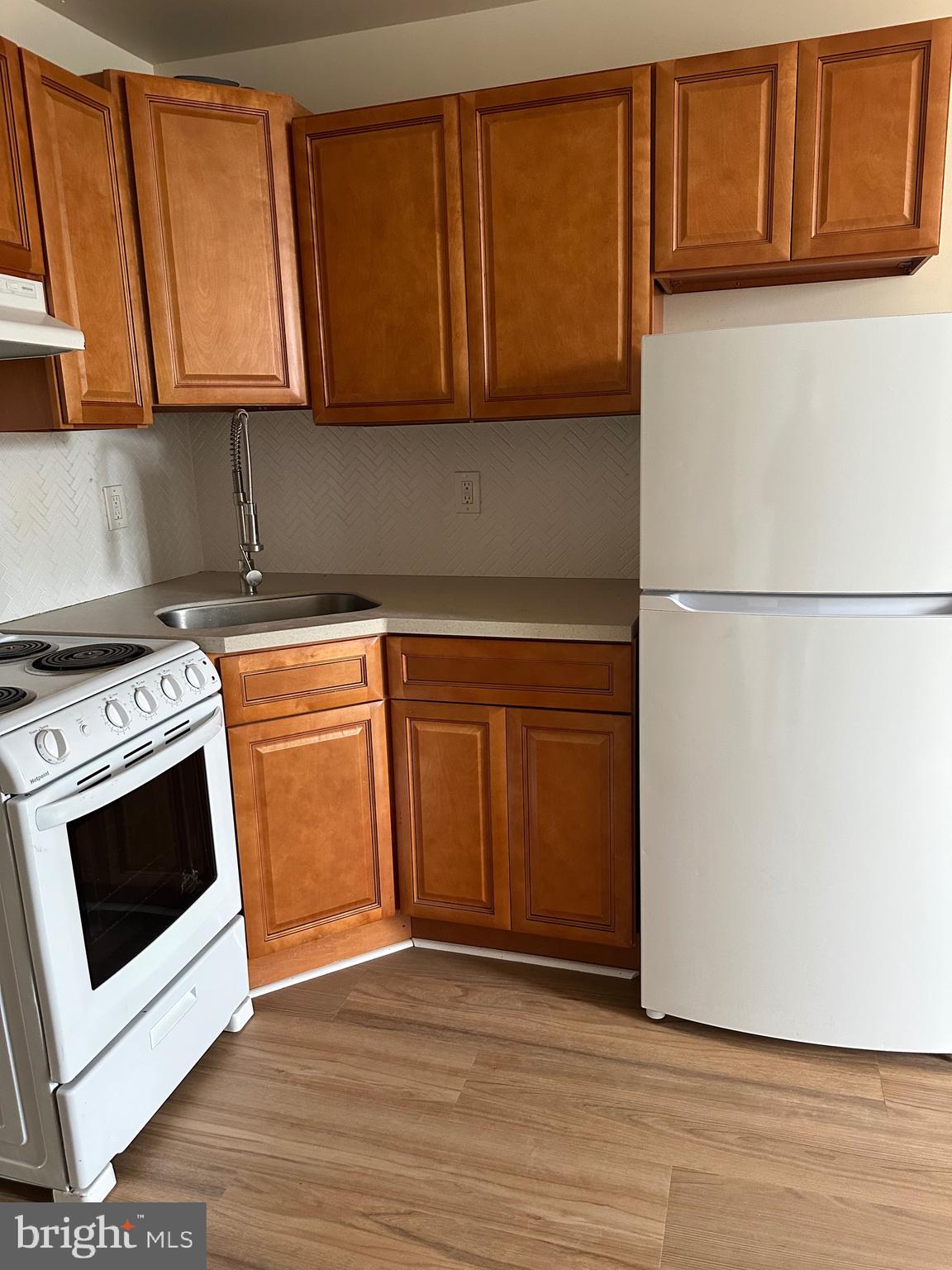 Renovated 1BR/1BA unit on the third floor with hardwood floors throughout. Cozy balcony patio for your added enjoyment also! Close to Septa, Wayne Junction, 76, and more. Schedule your showing today!