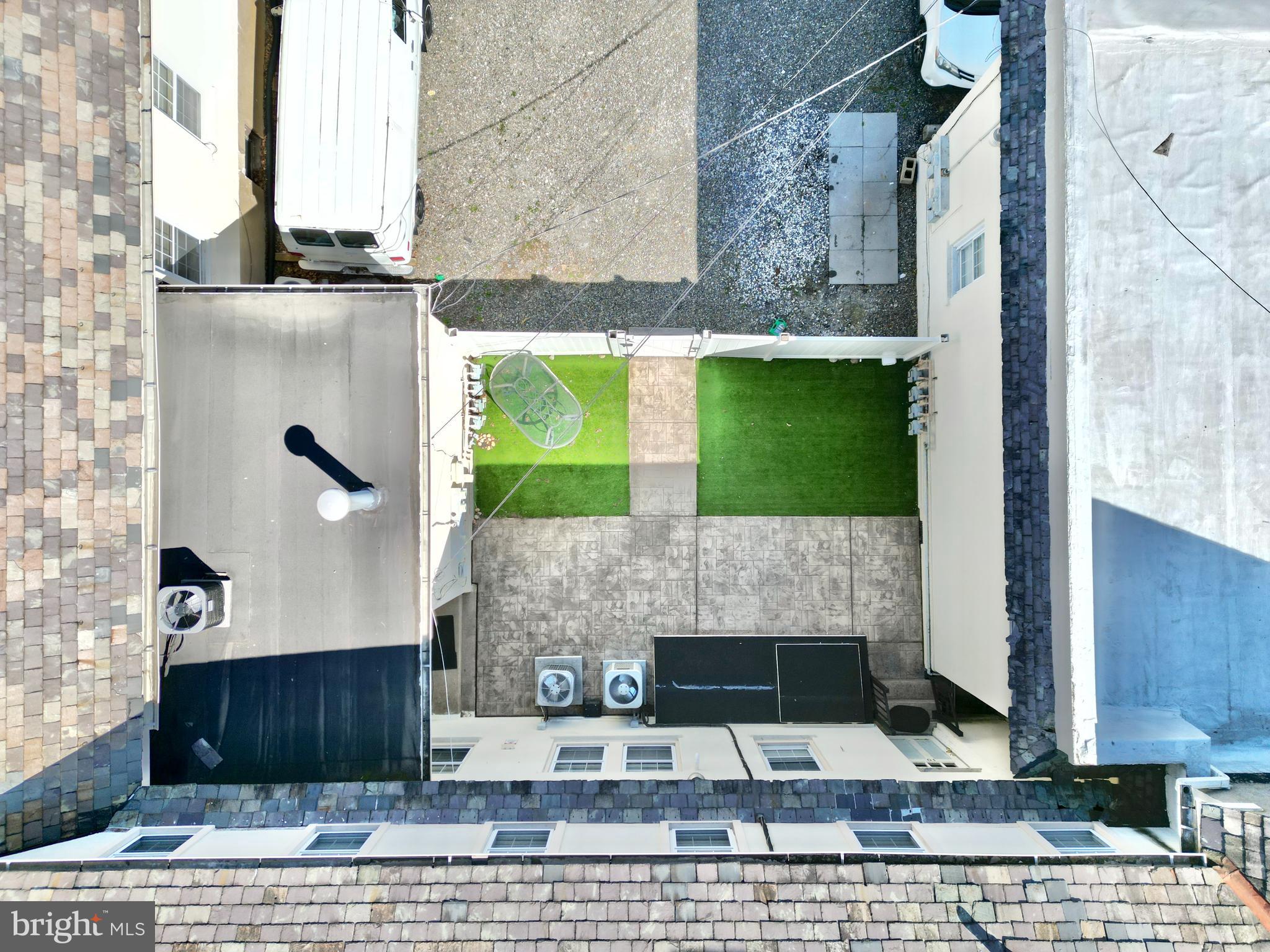 8 COMMONWEALTH AVENUE