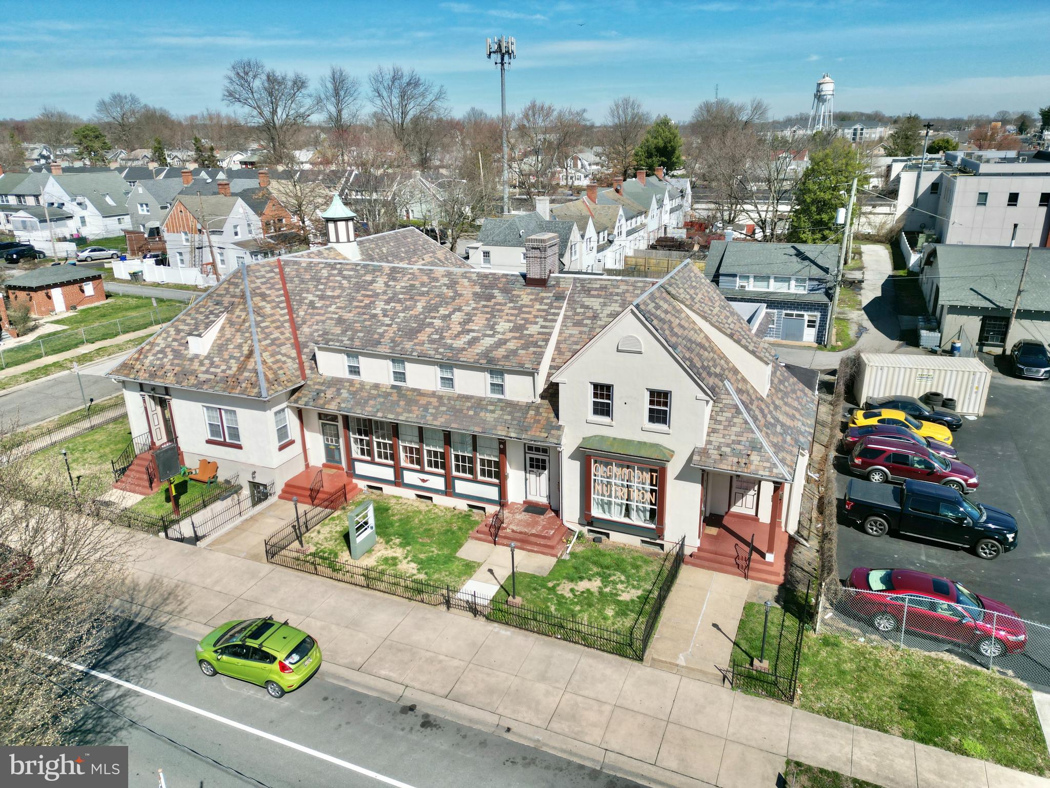 8 COMMONWEALTH AVENUE