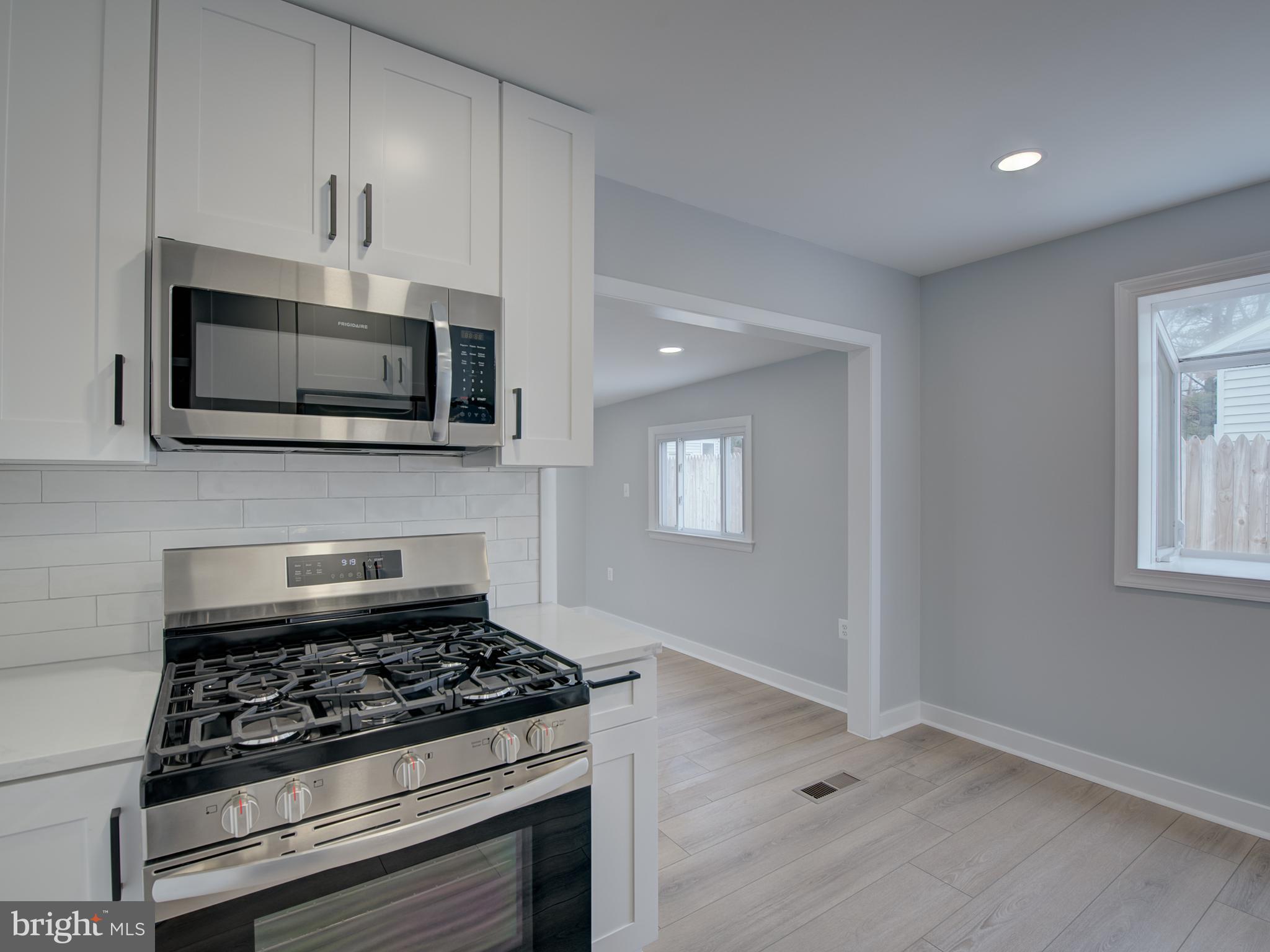 SUBURBIA - Residential