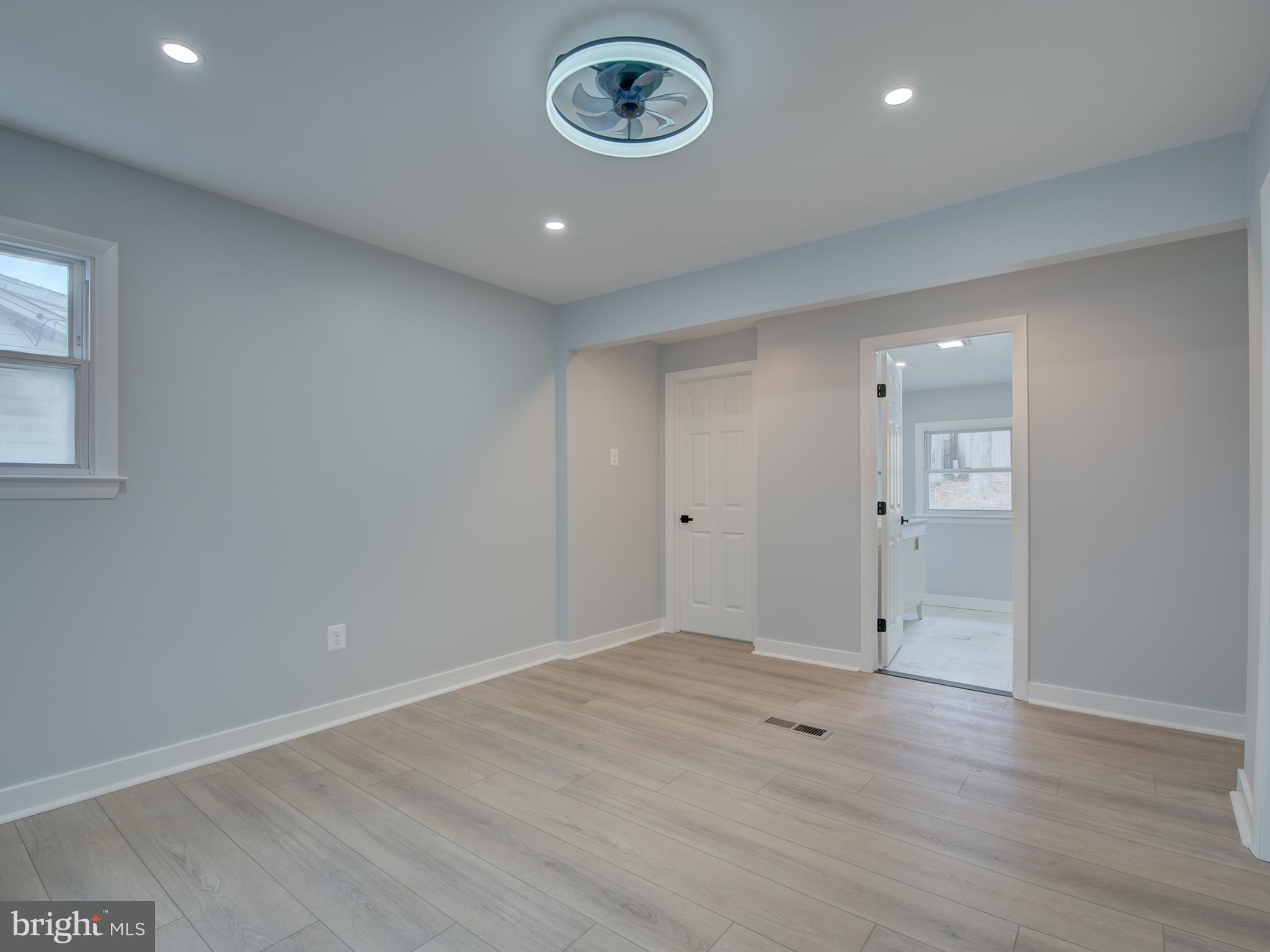 SUBURBIA - Residential