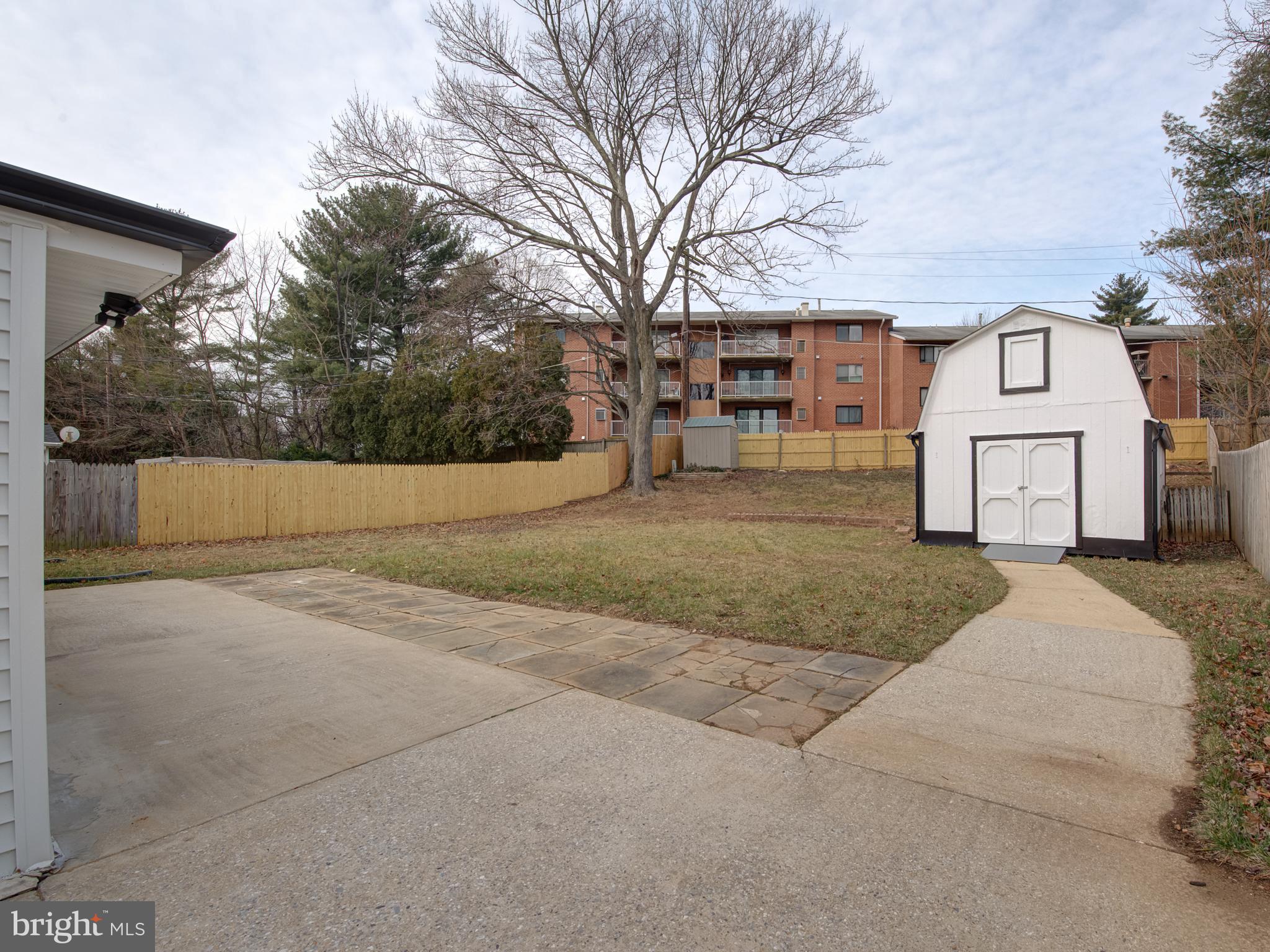 SUBURBIA - Residential