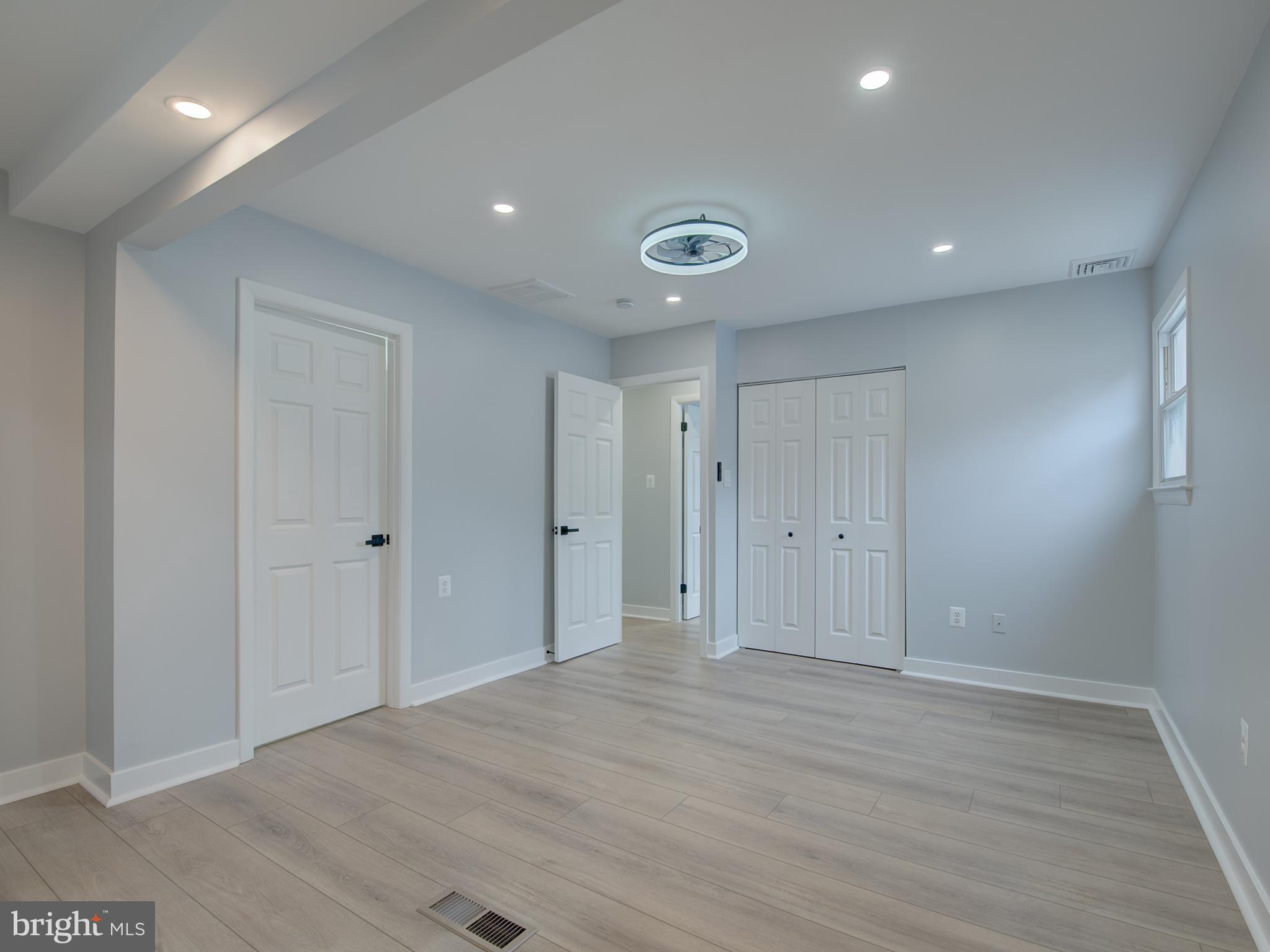 SUBURBIA - Residential