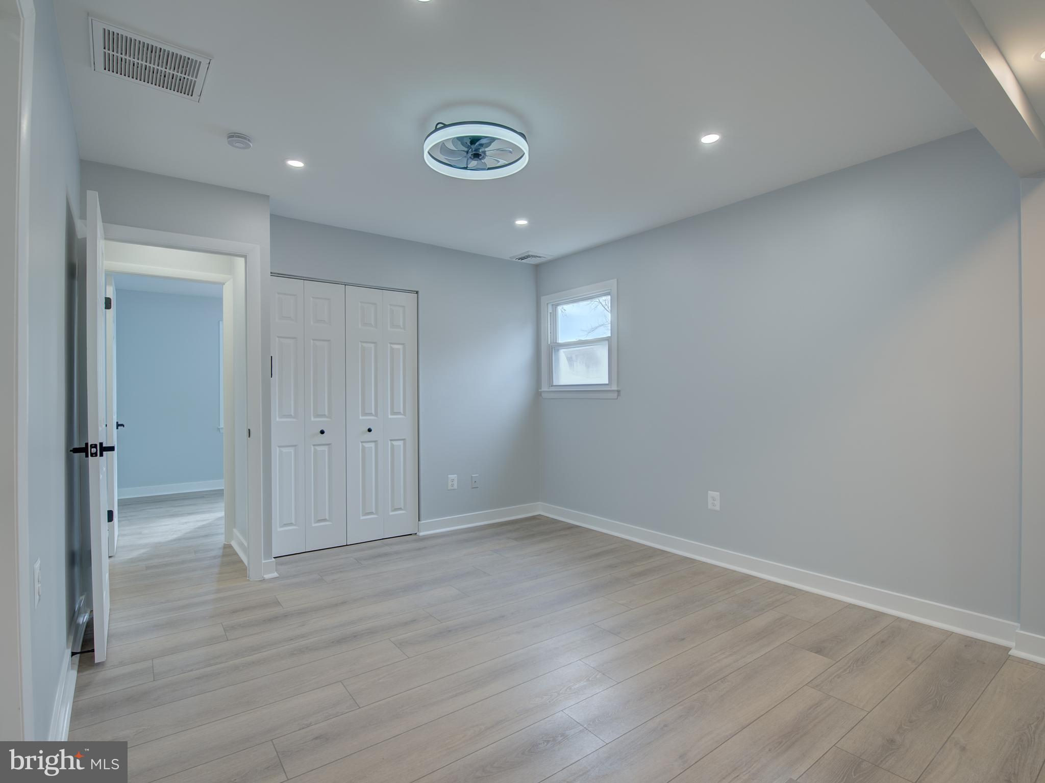 SUBURBIA - Residential