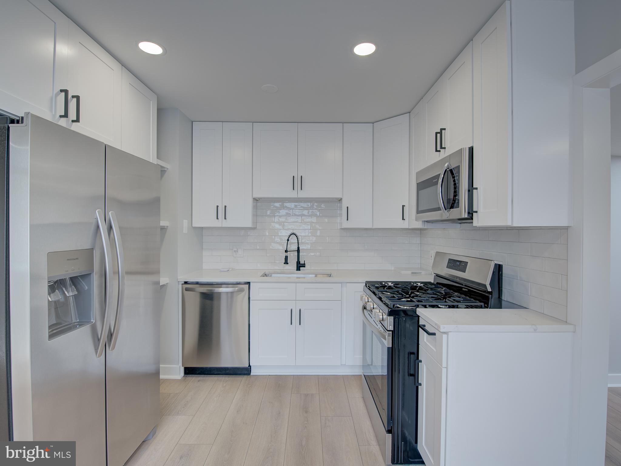 SUBURBIA - Residential