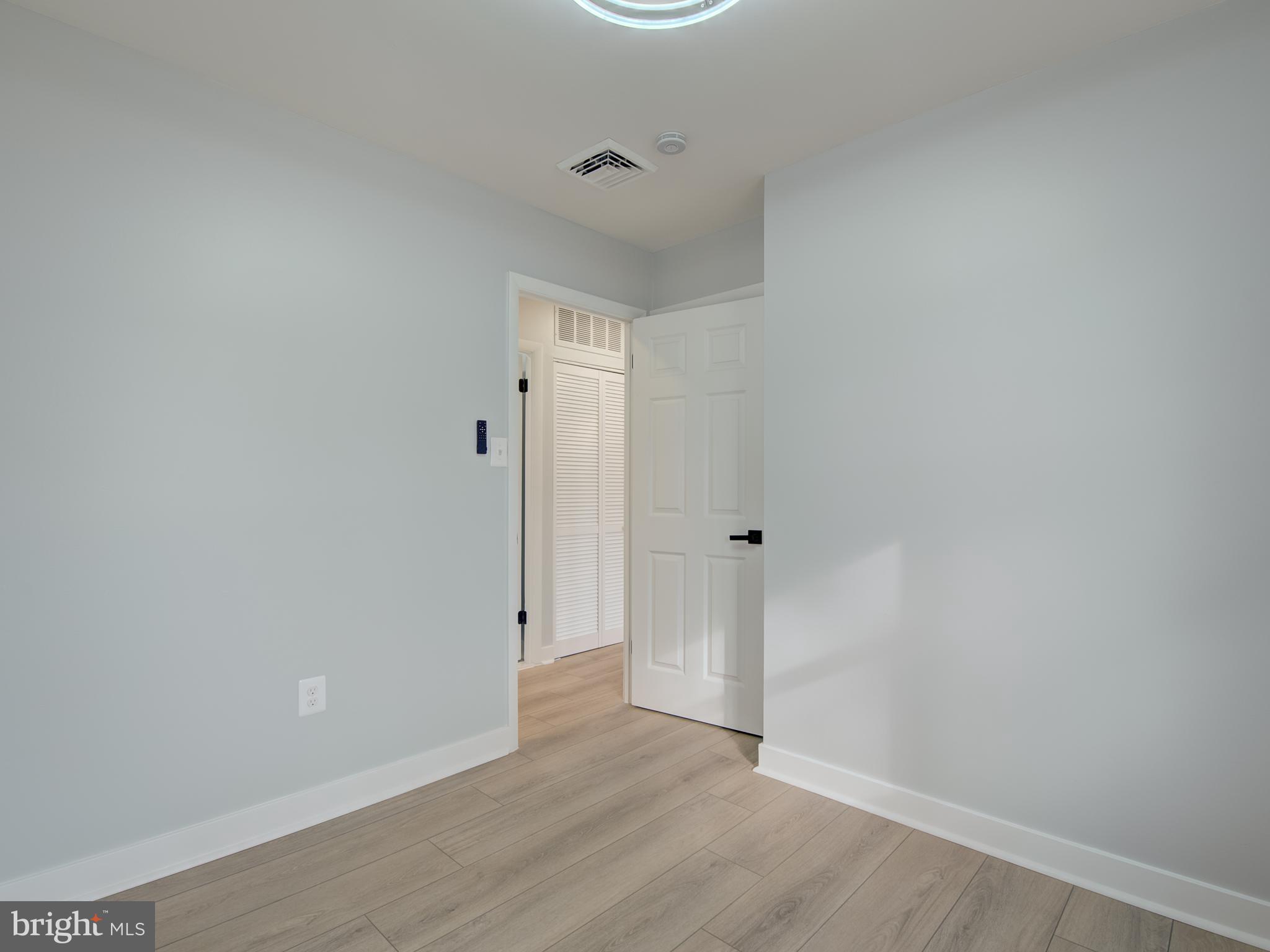 SUBURBIA - Residential