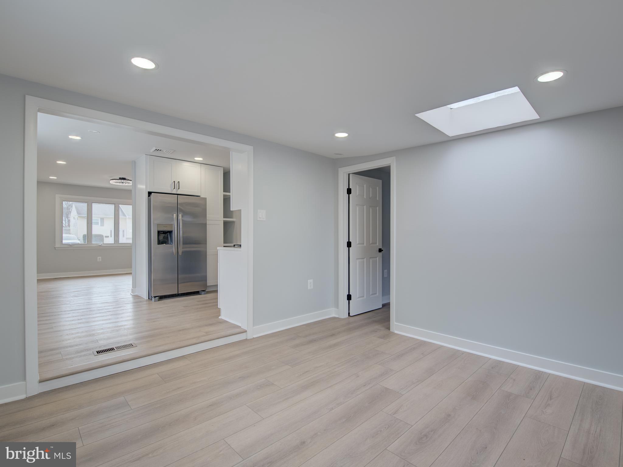 SUBURBIA - Residential