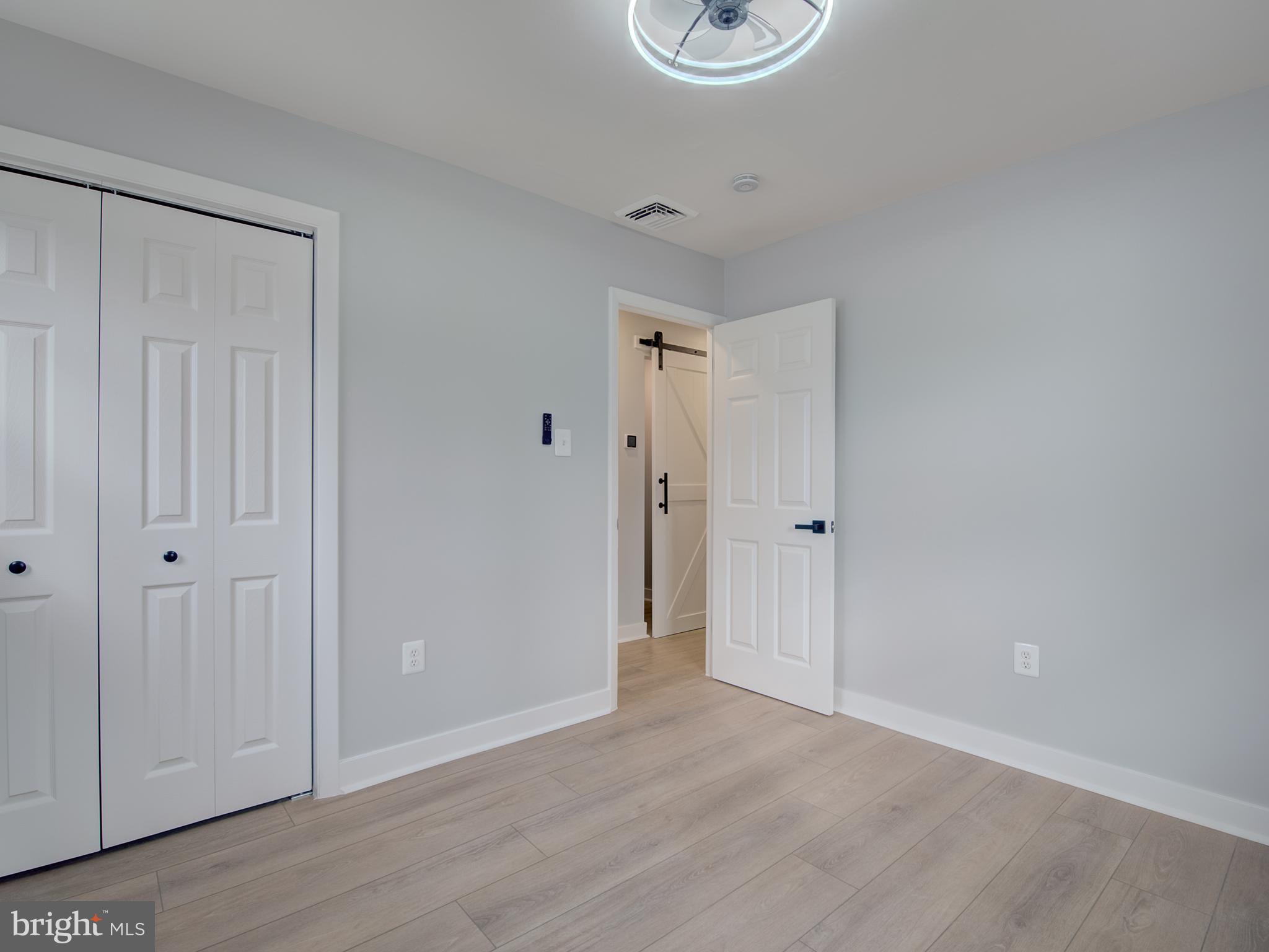 SUBURBIA - Residential