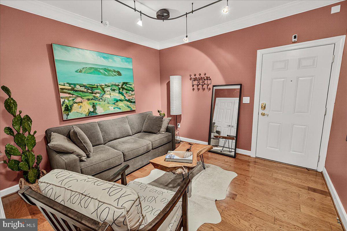 MAXWELL PLACE - Residential