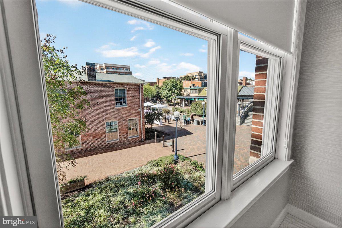 MAXWELL PLACE - Residential