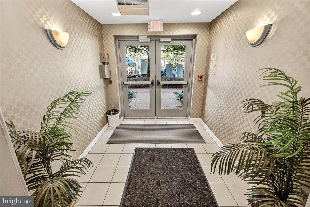 MAXWELL PLACE - Residential