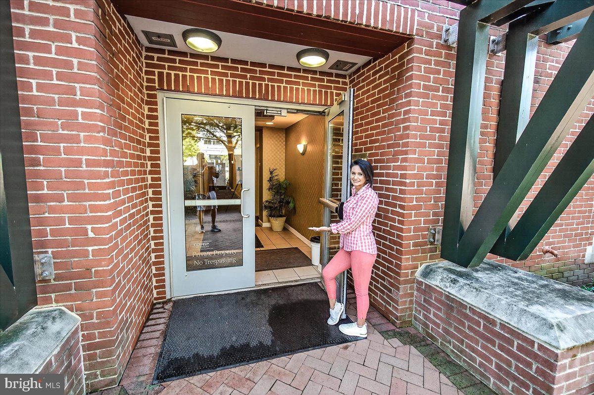 MAXWELL PLACE - Residential