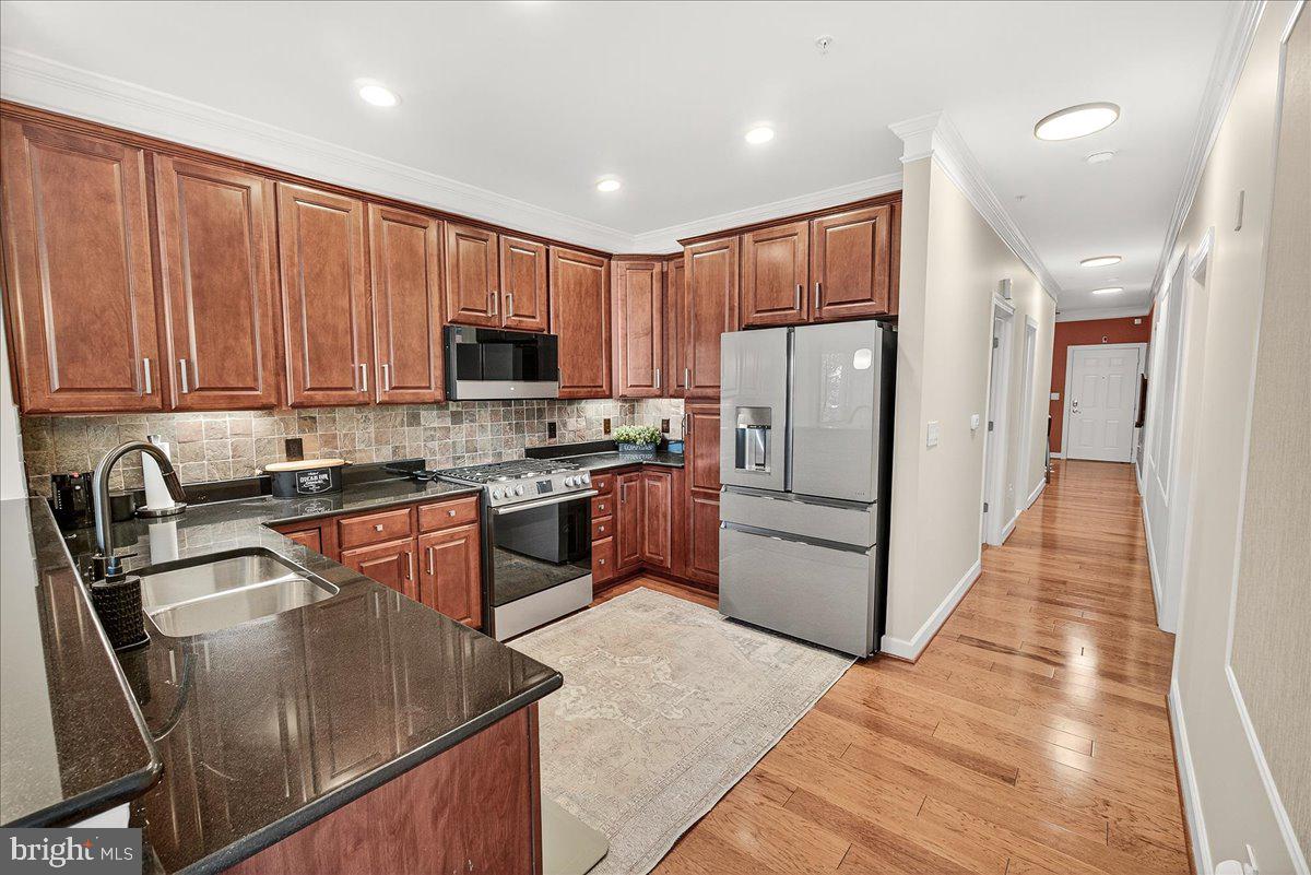 MAXWELL PLACE - Residential