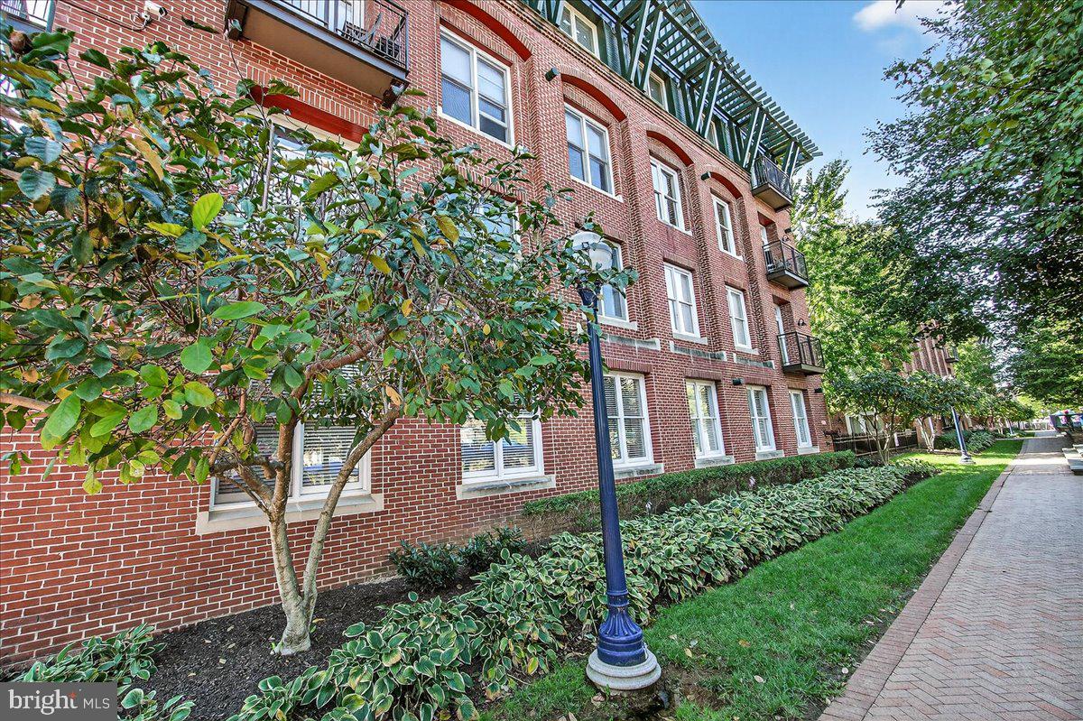 MAXWELL PLACE - Residential