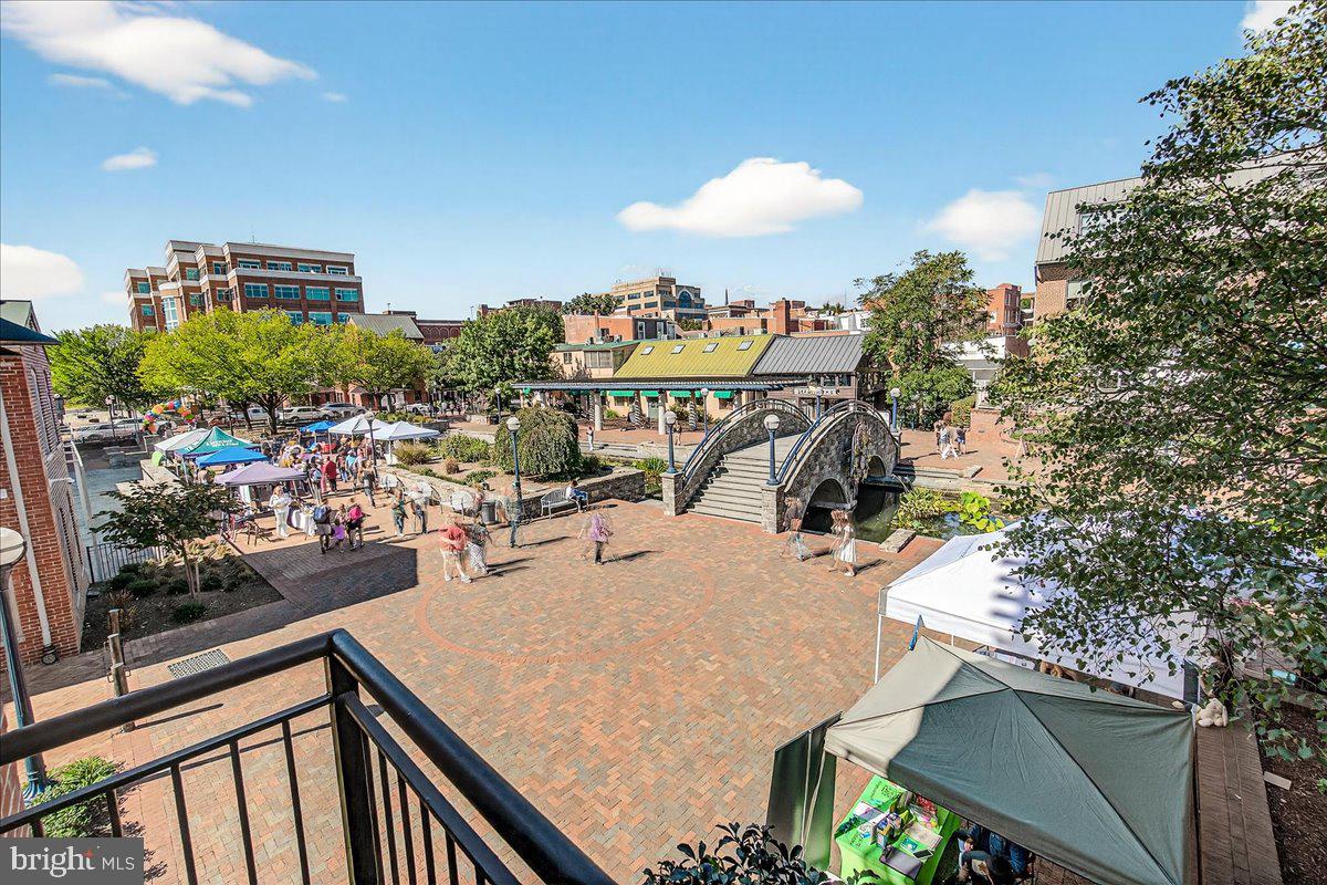 MAXWELL PLACE - Residential