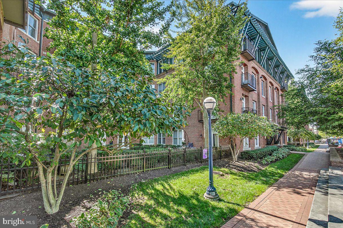 MAXWELL PLACE - Residential