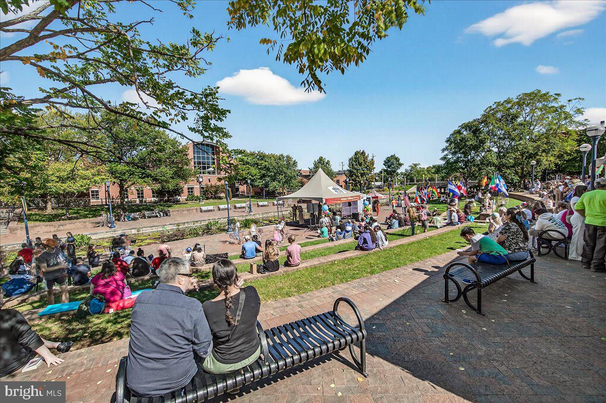 MAXWELL PLACE - Residential