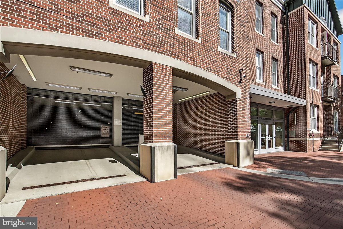 MAXWELL PLACE - Residential