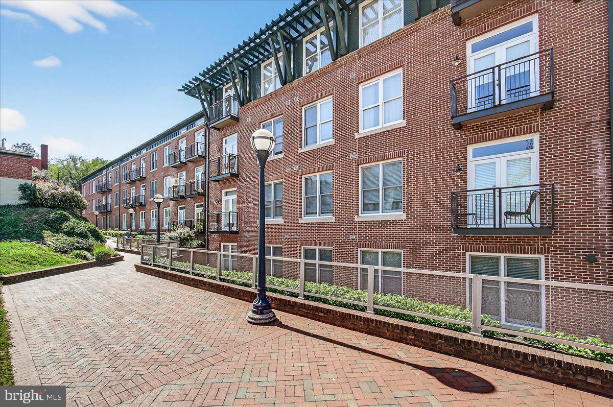 MAXWELL PLACE - Residential