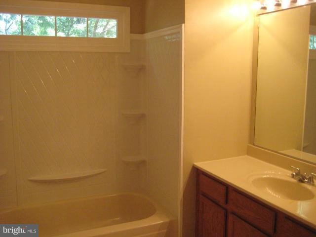 WOODGATE MANOR - Residential Lease