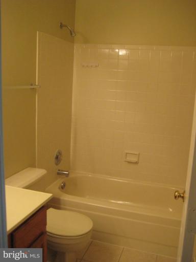 WOODGATE MANOR - Residential Lease